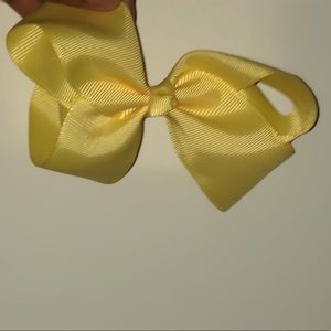 Yellow hair bow